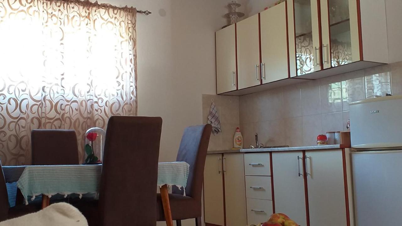Apartman Vesna Virpazar Eksteriør billede